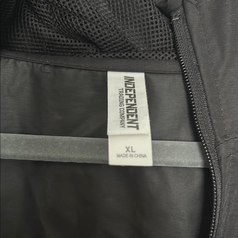 Underoath Black Windbreaker Jacket - Picture 4 of 9